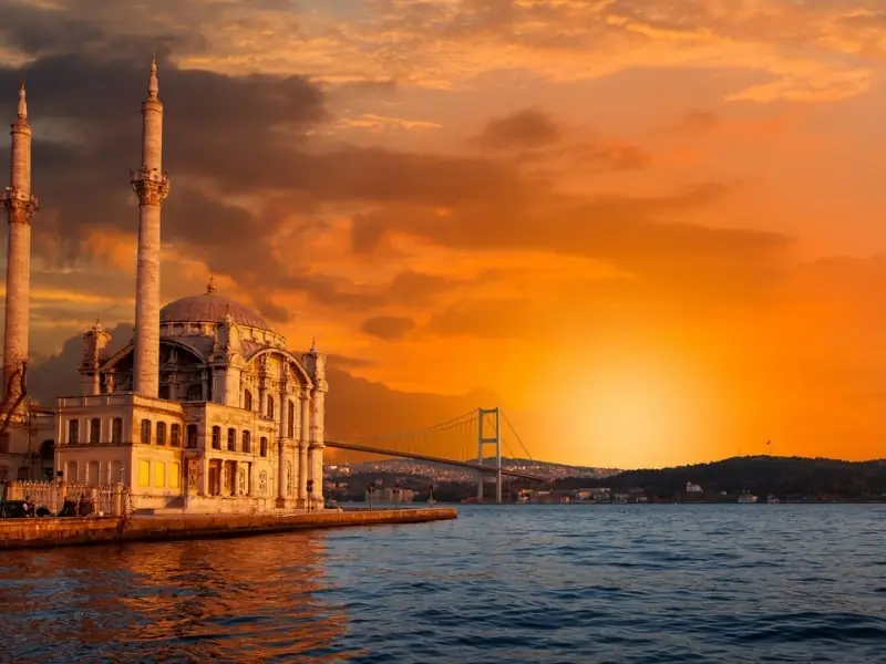 Sunset Yacht Cruise On The Bosphorus (2 Hours)
